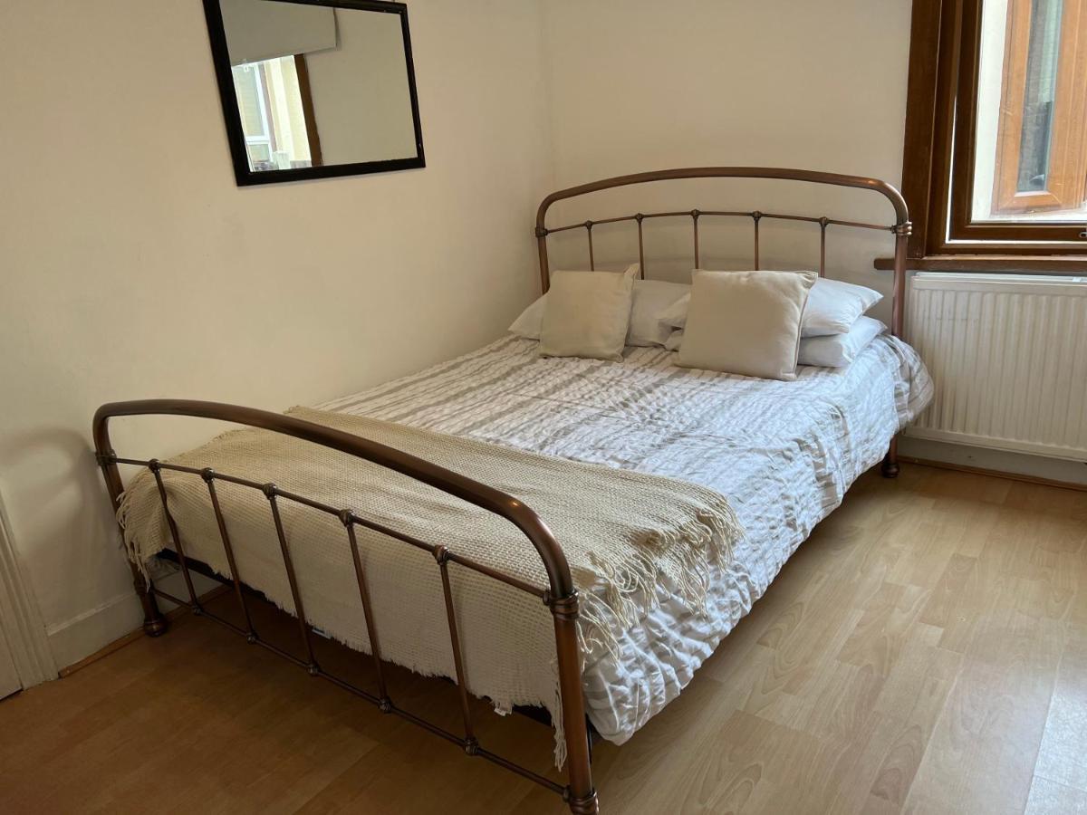 The Leyton Oasis Hotel London Bagian luar foto